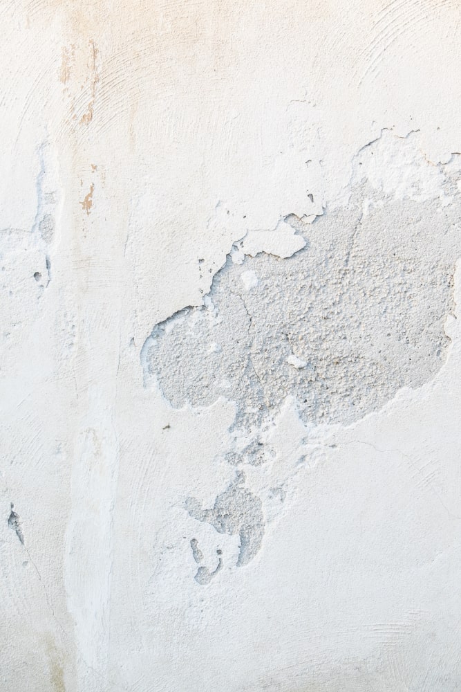 chipping-paint-wall-min